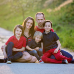 Famiglia-3 -figli_Depositphotos_372037232_S
